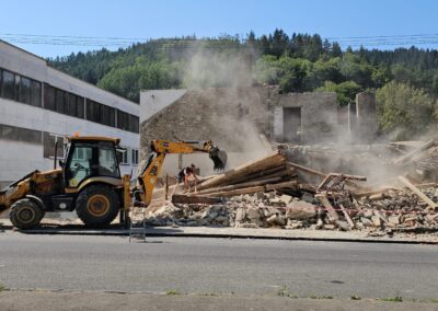 buracie demolacne prace hydraulickym kladivom hlavna